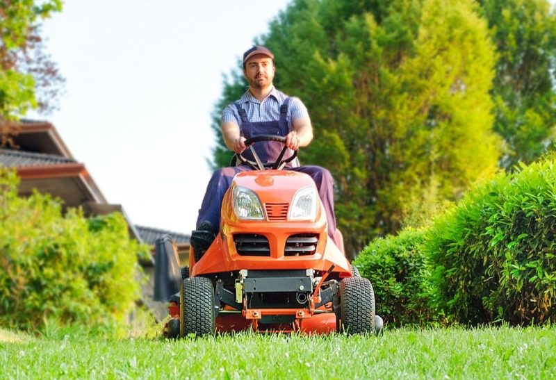 When Is the Best Time to Buy a Lawn Mower All You Need to Know!